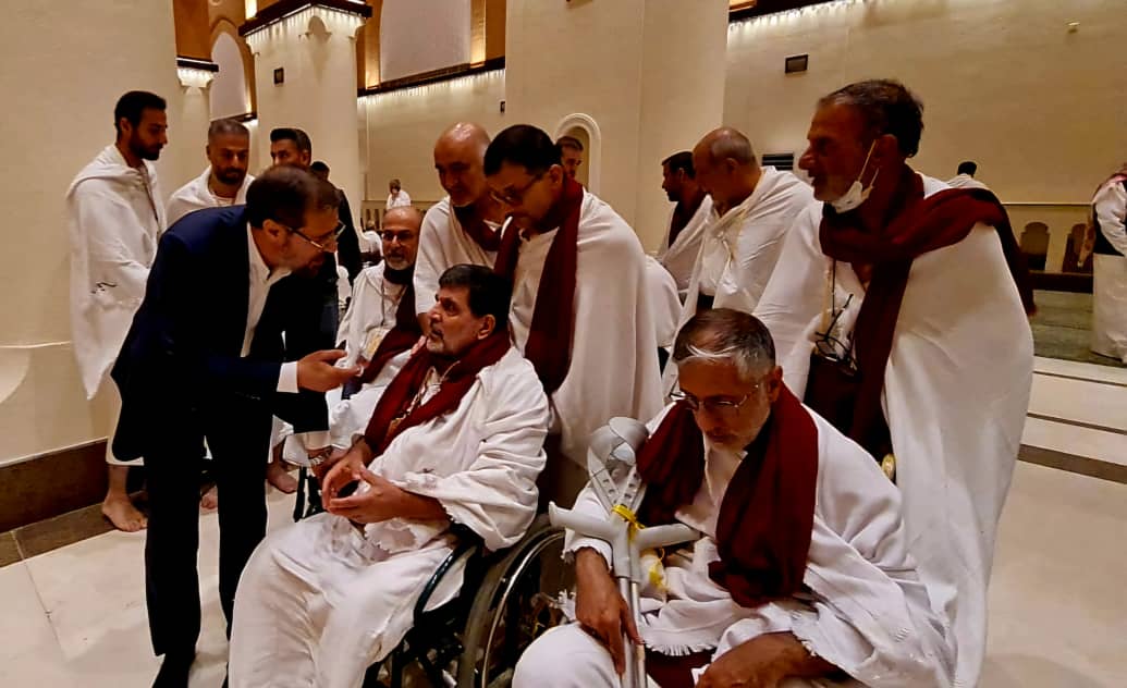 جانبازان در مسجد شجره لباس احرام به تن کردند 