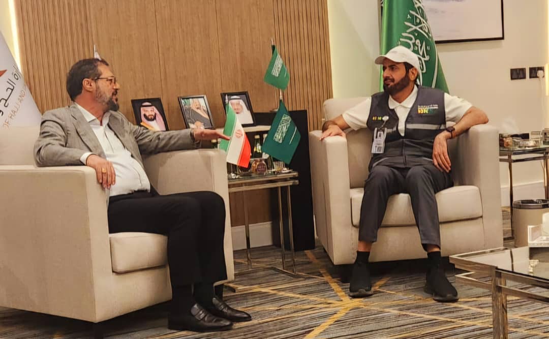 ملاقات رئیس سازمان حج با وزیرحج سعودی/ دیپلماسی پویای حج همزمان با عملیات تمتع