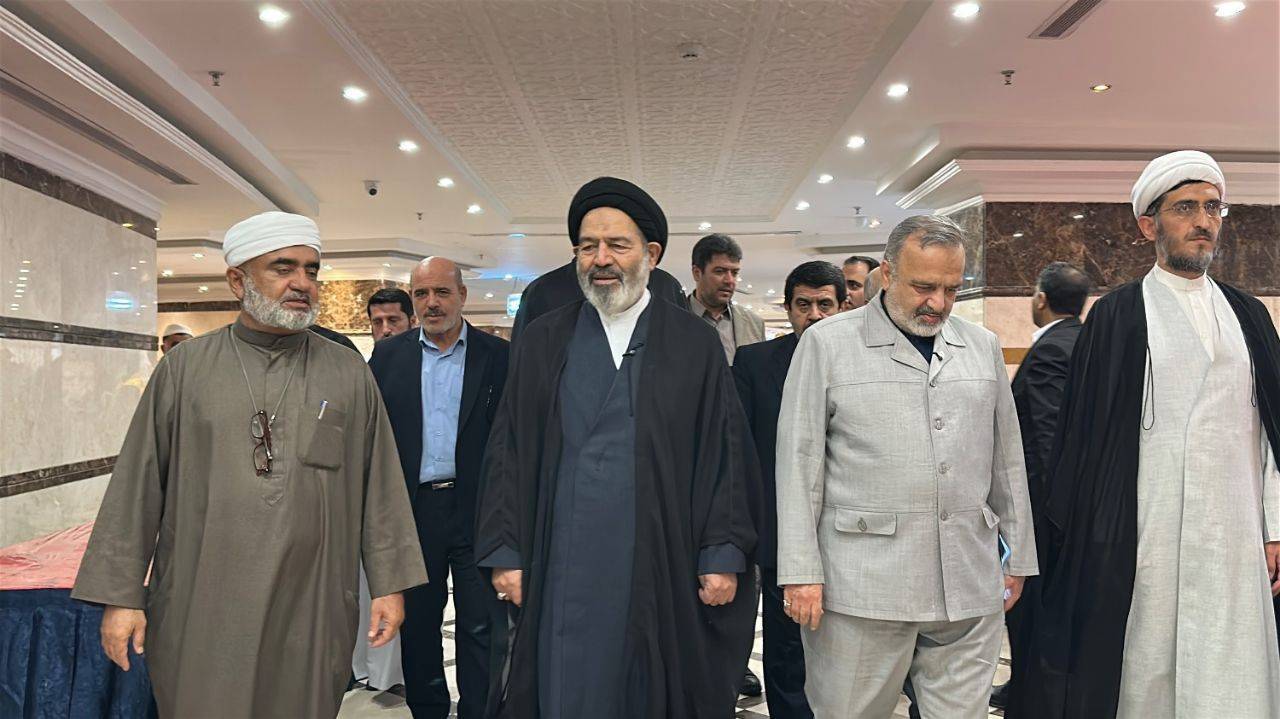 بررسی میدانی وضعیت اسکان زائران ایرانی در مکه؛ تاکید حجت الاسلام والمسلمین نواب بر بهبود خدمات هتل‌ها