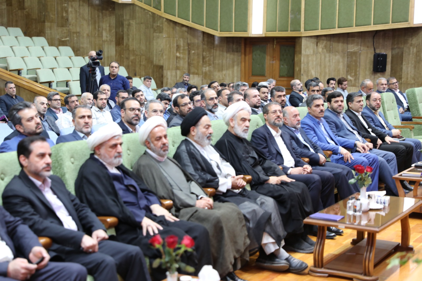 نشست فصلی هم اندیشی مدیران و کارکنان بعثه مقام معظم رهبری و سازمان حج وزیارت 